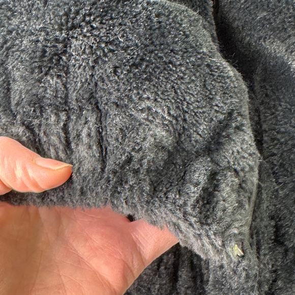 Revamped Women's fluffy black teddy coat - Picture 5 of 11